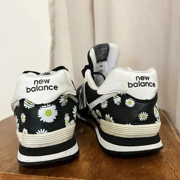 New Balance Running Sneakers Shoe 574-GC574FP1 Florals Black Womens Daisy Sz 6 W - Picture 4 of 9
